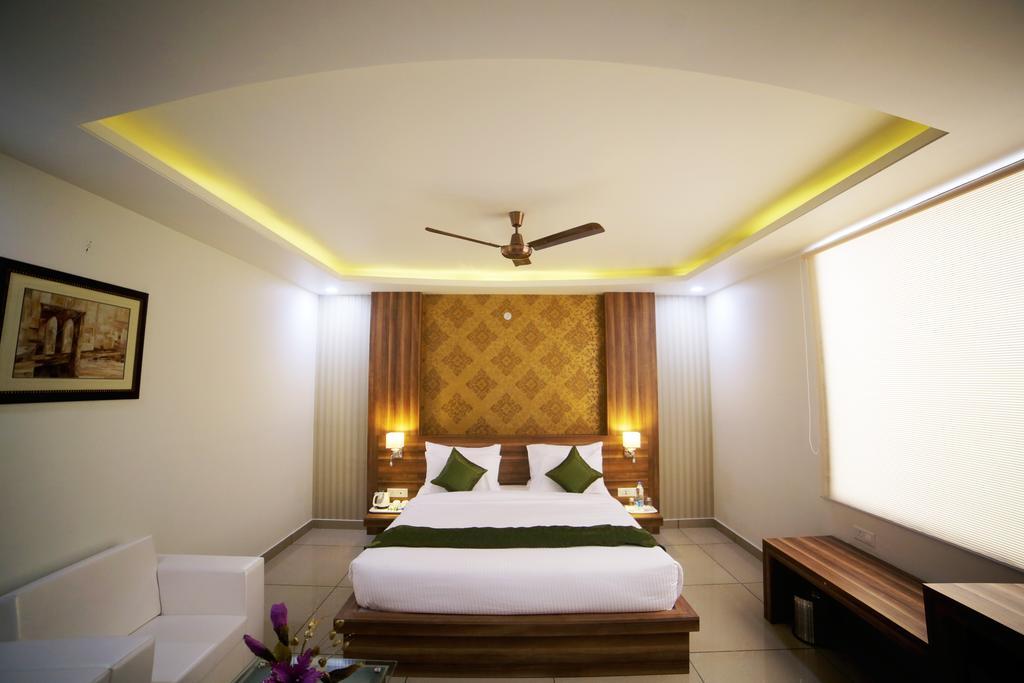 Treebo Signature Inn Malviya Nagar Jaipur Quarto foto